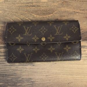 Louis Vuitton Sarah Leather Long Wallet Portefeuille Monogram Authentic Envelope